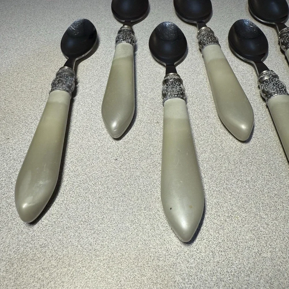 Pioneer Woman COWGIRL LACE GRAY Service 11‎ Pieces Stainless Flatware Silverware
